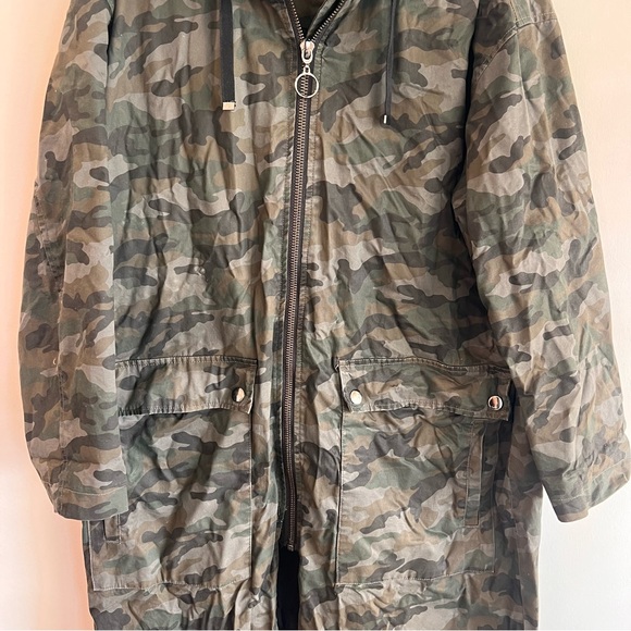 TOP SHOP Long Zip Camo Jacket - Size 8 - Picture 3 of 10